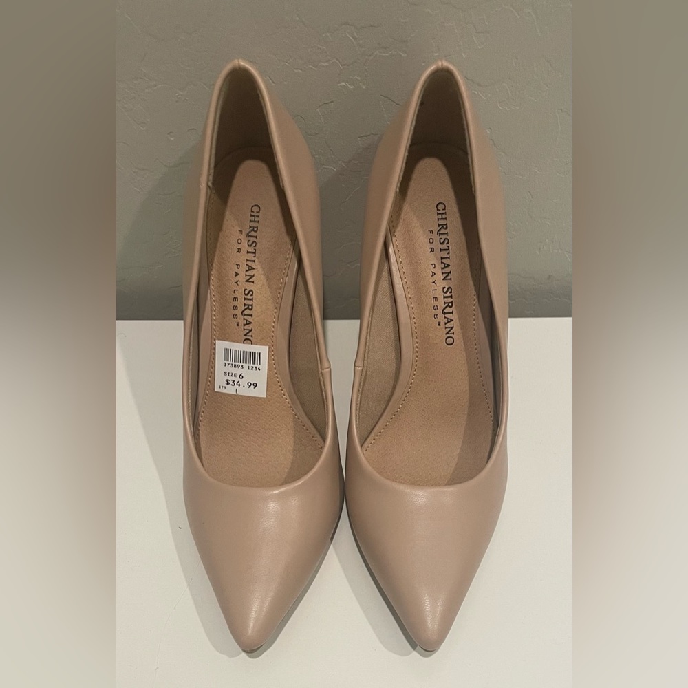 Christian Siriano NEW beige heels